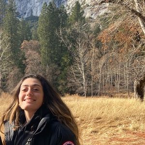 Meet your Posher, Alessandra